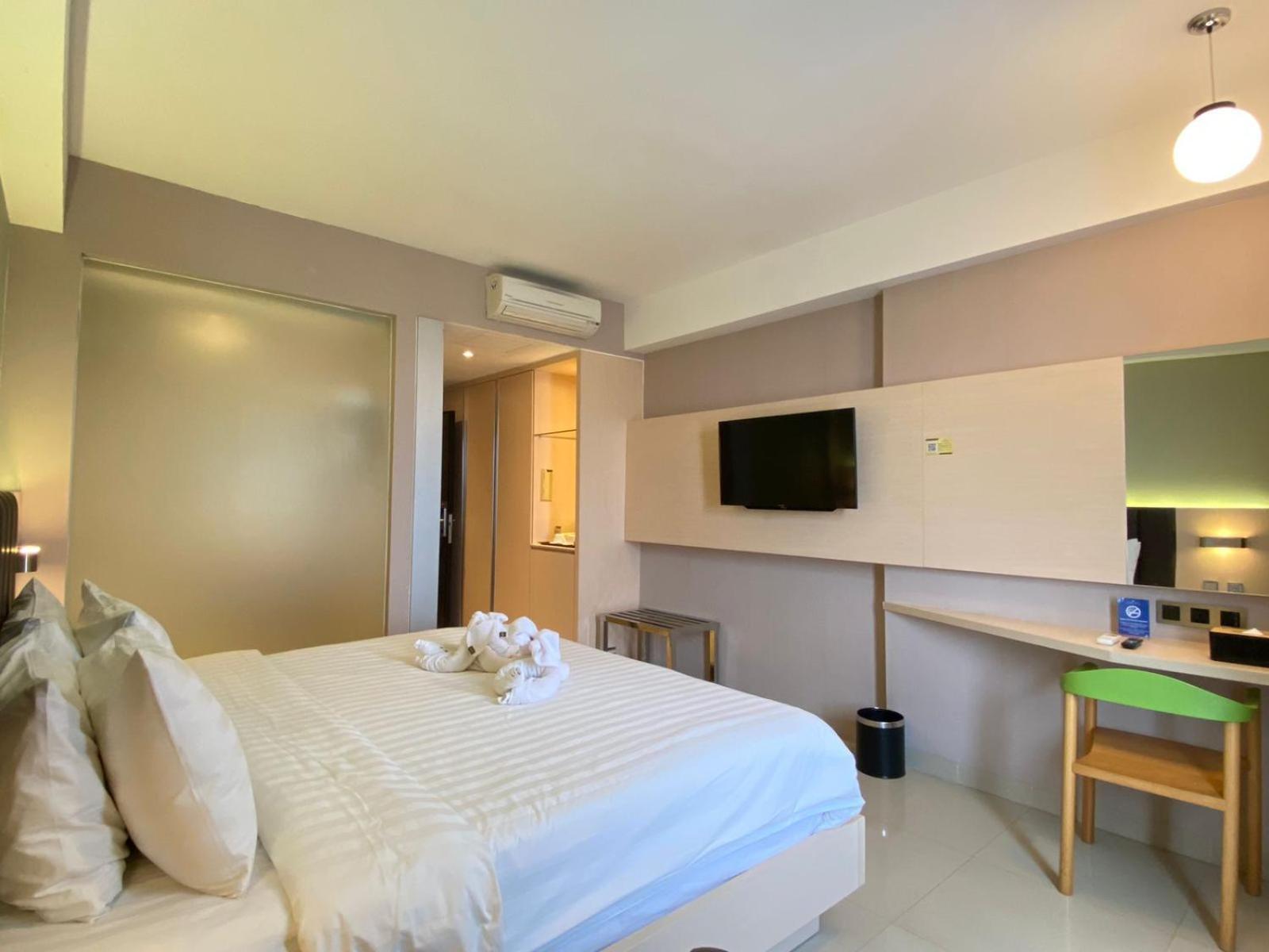 Classie Hotel Palembang Extérieur photo